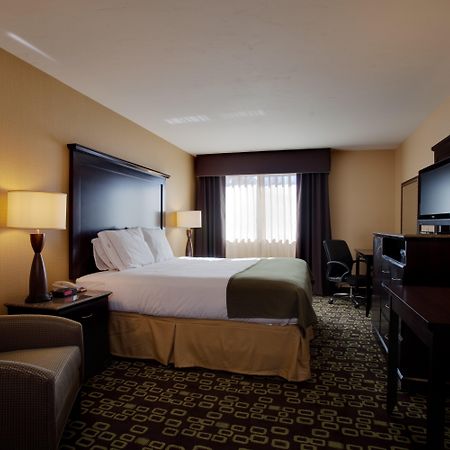 Holiday Inn Express Hotel & Suites Woodland Hills By Ihg Los Angeles Exterior photo