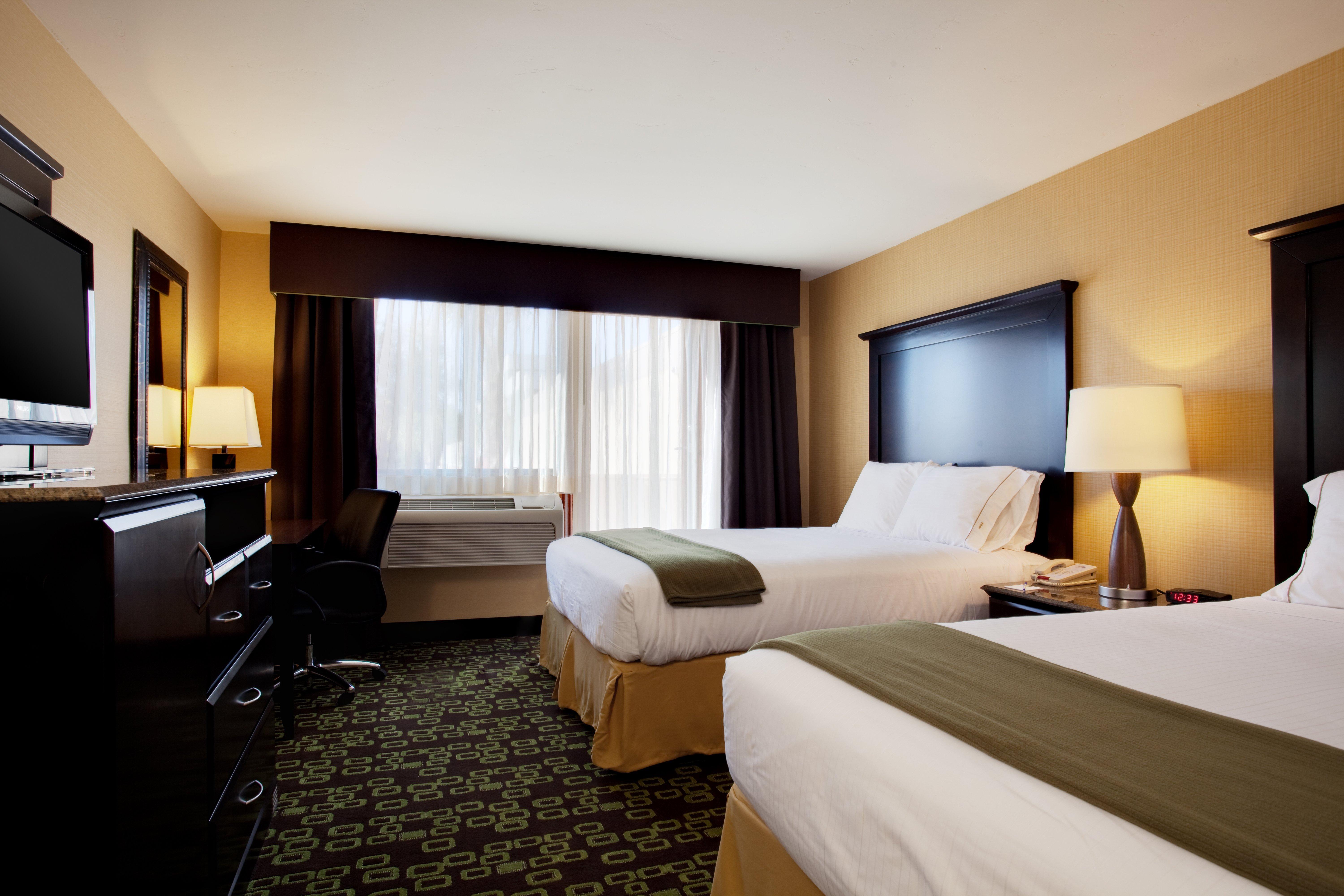 Holiday Inn Express Hotel & Suites Woodland Hills By Ihg Los Angeles Exterior photo